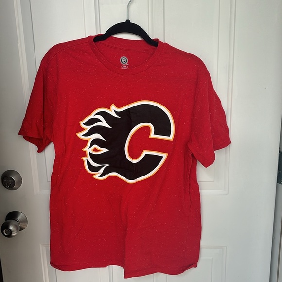 Calgary Flames T-Shirt (Men’s M) - Picture 4 of 4